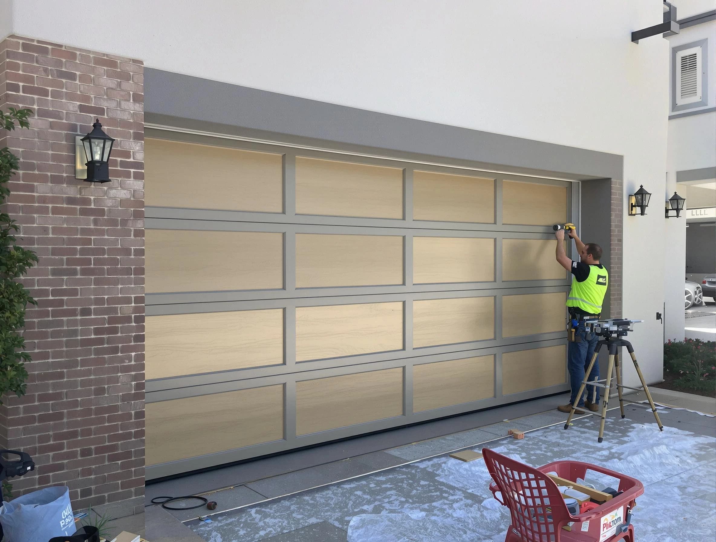 Garage door replacement service by Innsbrook Garage Door Repair in Innsbrook