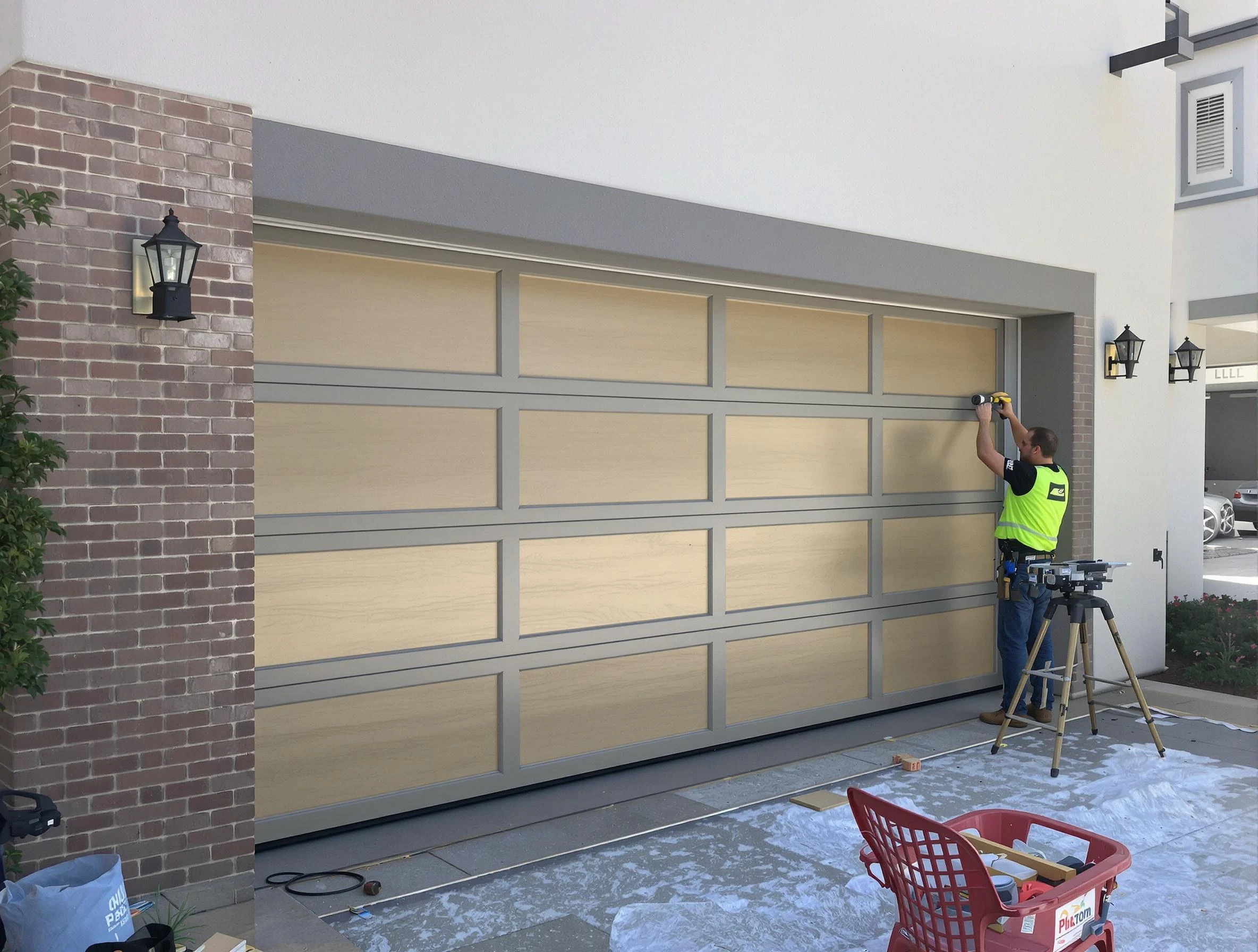 Garage door replacement service by Innsbrook Garage Door Repair in Innsbrook